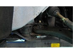 連桿 連接汽車工業(yè)與精細(xì)化供應(yīng)的關(guān)鍵部件